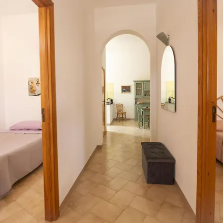 Filia φιλία Serranova